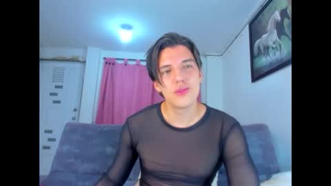 Snapshot of eric_twink18 chatting on March 9, 3:22 am eric_twink18 online show from March 9, 3:22 am