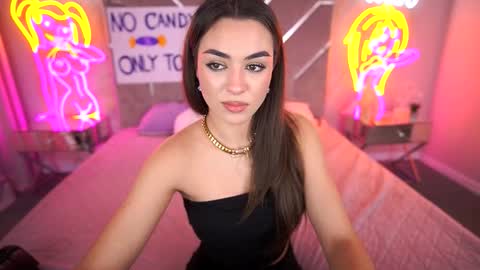 Erica online show from November 4, 3:35 pm