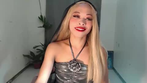 ericaxox1 online show from April 7, 10:17 am