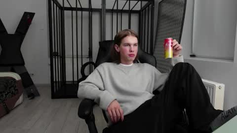 ERICK GRANT online show from October 1, 8:19 pm