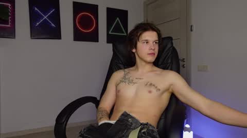 ERICK GRANT online show from March 2, 3:56 am