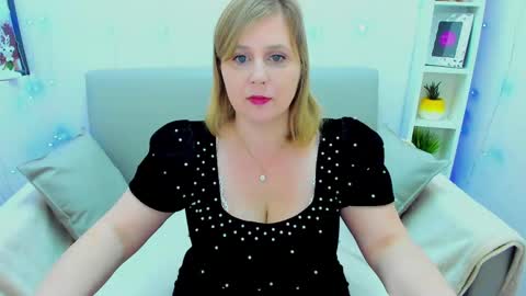 Adelina online show from April 19, 1:39 am