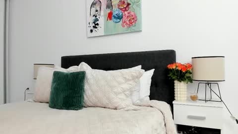 Erika online show from March 3, 9:33 am