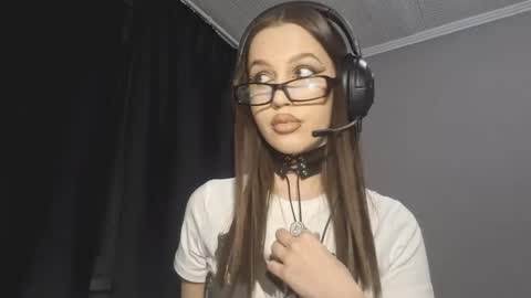 Katrin online show from May 6, 4:46 pm