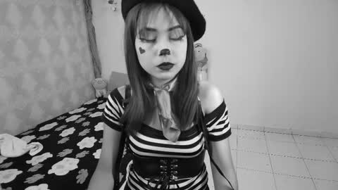 Snapshot of erline_wonr_ chatting on September 20, 8:45 pm Erline online show from September 20, 8:45 pm