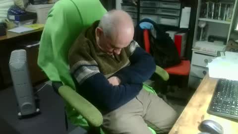 Snapshot of ernello chatting on October 10, 10:25 pm ernello online show from October 10, 10:25 pm