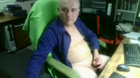 Snapshot of ernello chatting on September 23, 10:27 pm ernello online show from September 23, 10:27 pm