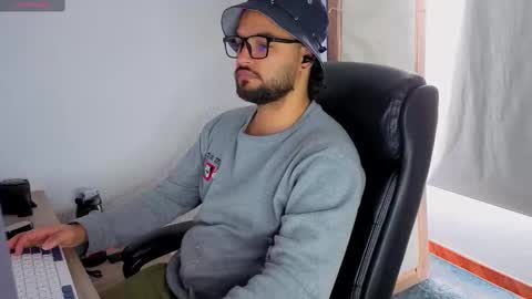 ernesto rodriguez 82 online show from October 8, 4:02 pm