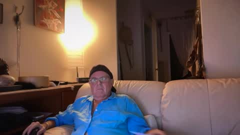 eros online show from November 14, 12:18 pm