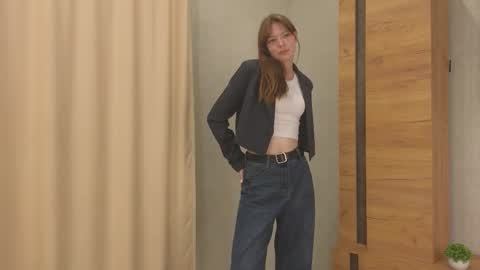 Lily online show from October 20, 3:39 pm