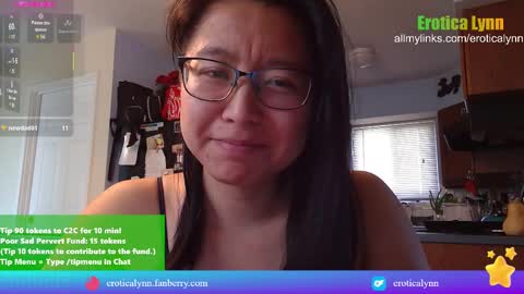 Snapshot of eroticalynn chatting on March 12, 6:53 pm Lynn online show from March 12, 6:53 pm