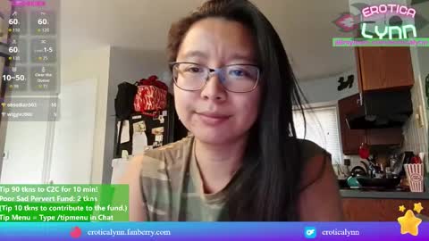 Snapshot of eroticalynn chatting on October 15, 6:42 pm Lynn online show from October 15, 6:42 pm
