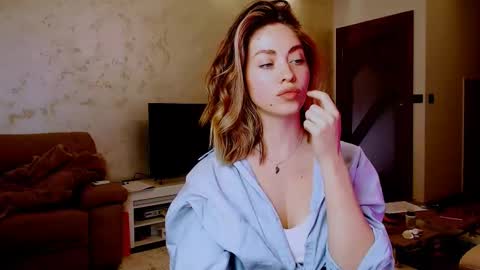 Snapshot of eroticgiftxxx chatting on February 28, 12:31 pm LylaXXX online show from February 28, 12:31 pm