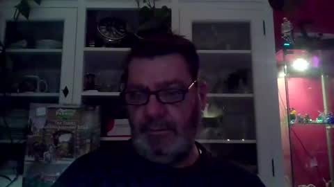 Erwins room welcome sound on online show from January 4, 11:59 pm