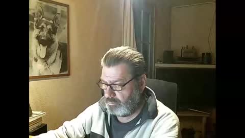 Erwins room welcome sound on online show from February 9, 11:36 pm