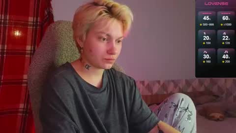 esajukyy online show from February 5, 3:52 pm