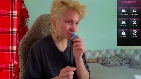 esajukyy online show from February 26, 6:08 am