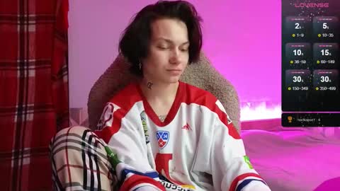 esajukyy online show from September 10, 11:55 am