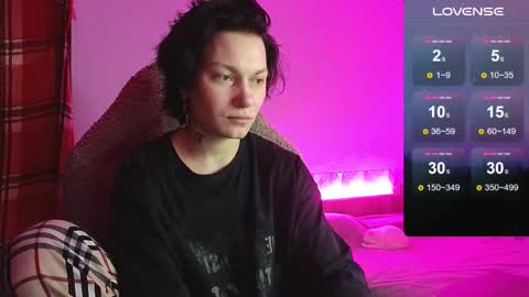 esajukyy online show from December 17, 3:30 pm