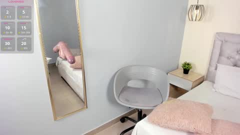 Escarlet online show from March 18, 12:22 pm