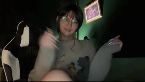 Chelliane online show from December 4, 1:49 am