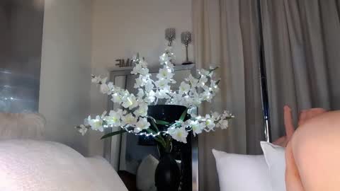 Esther online show from September 24, 9:21 pm