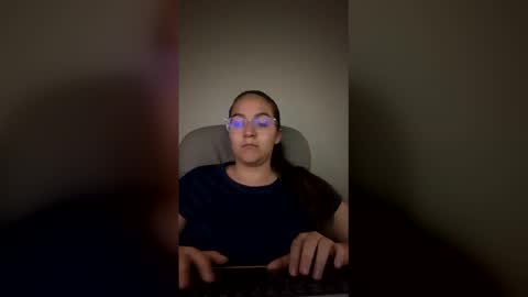 Esme online show from March 30, 11:49 pm