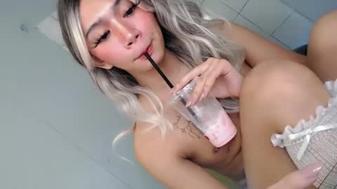esmeralda28x online show from June 23, 3:25 am