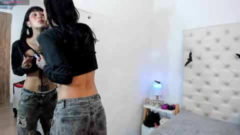 Snapshot of esmeralda_06 chatting on October 20, 3:39 pm esmeralda online show from October 20, 3:39 pm