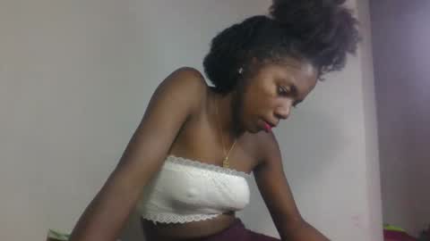 esmeraldae online show from October 30, 12:17 pm