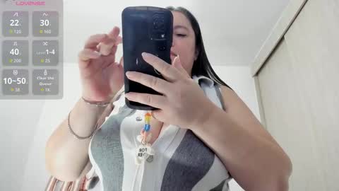 Esmeralda online show from October 28, 10:00 pm