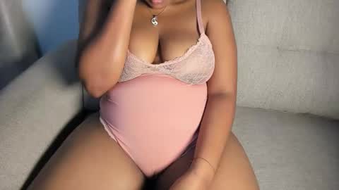 Esme online show from January 18, 3:04 am