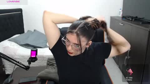 Xbebetax online show from April 10, 8:35 pm