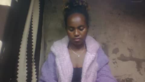 Snapshot of estanie chatting on September 30, 8:19 pm estanie online show from September 30, 8:19 pm