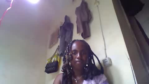 Snapshot of estanie chatting on October 12, 6:54 pm estanie online show from October 12, 6:54 pm