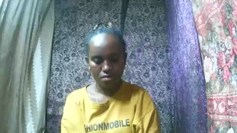 Snapshot of estanie chatting on October 16, 7:19 am estanie online show from October 16, 7:19 am