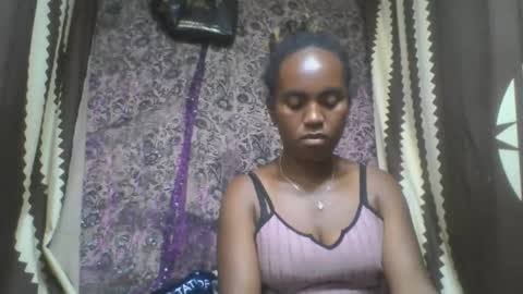 Snapshot of estanie chatting on October 24, 8:20 pm estanie online show from October 24, 8:20 pm