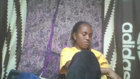 Snapshot of estanie chatting on October 26, 8:41 pm estanie online show from October 26, 8:41 pm