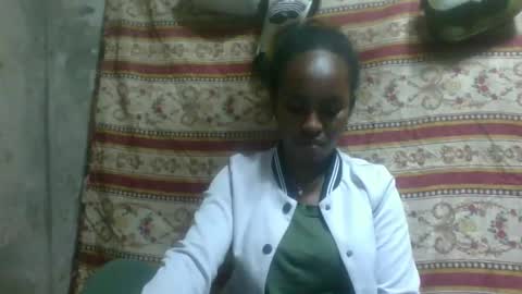 Snapshot of estanie chatting on October 13, 8:44 pm estanie online show from October 13, 8:44 pm