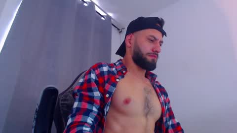 esteban online show from February 16, 8:00 pm