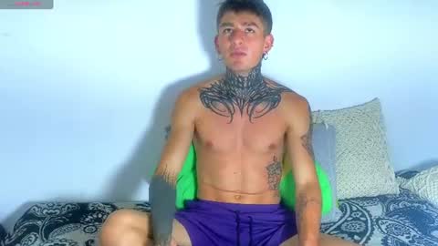 Esteban independent model online show from June 18, 11:43 pm