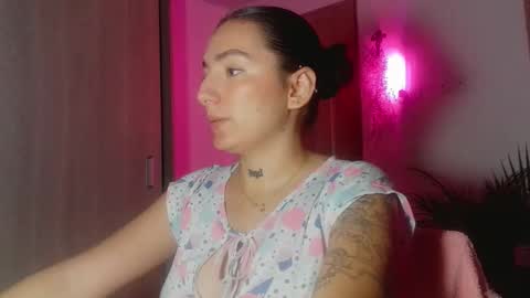 estefa1 online show from January 7, 6:40 am