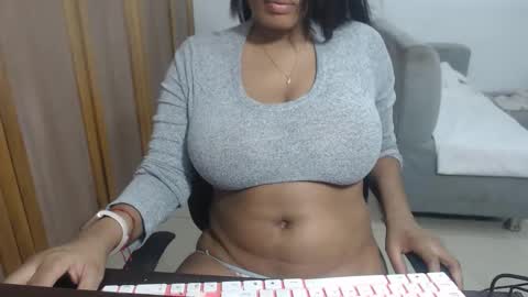 estefania_starlovee online show from January 18, 11:14 pm