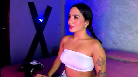 Snapshot of estefy_gomez1 chatting on October 3, 4:10 am Stefy online show from October 3, 4:10 am