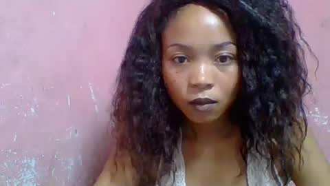 estelah20 online show from October 12, 1:59 pm