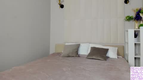 Ester online show from February 13, 7:01 am