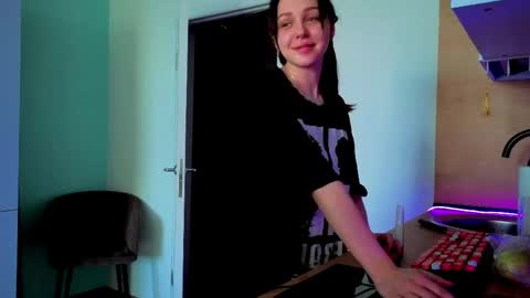 Ester online show from May 2, 4:57 pm