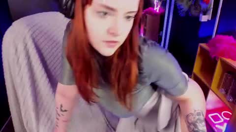 Ester  online show from July 23, 4:04 pm