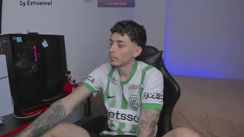 estivenvel online show from March 2, 12:48 am