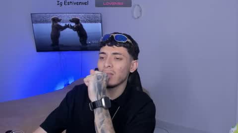 estivenvel online show from February 1, 2:03 pm